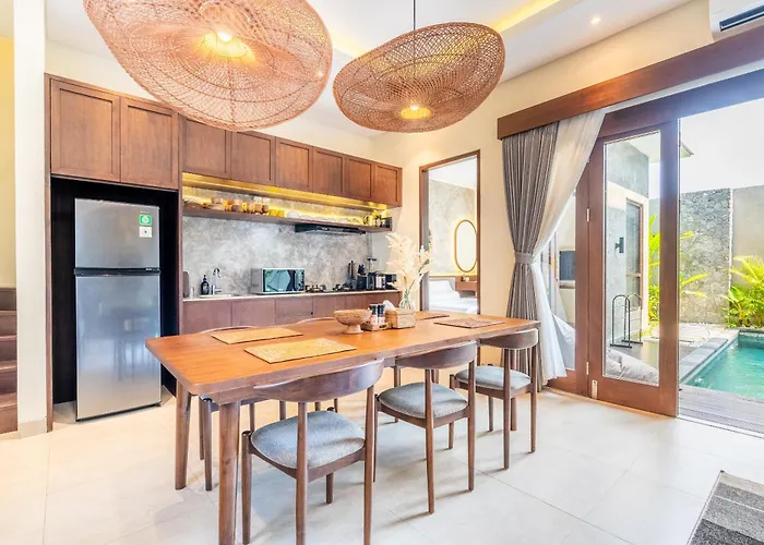 Taman Dharmawangsa - 3br Luxury Private Pool In فيلة *