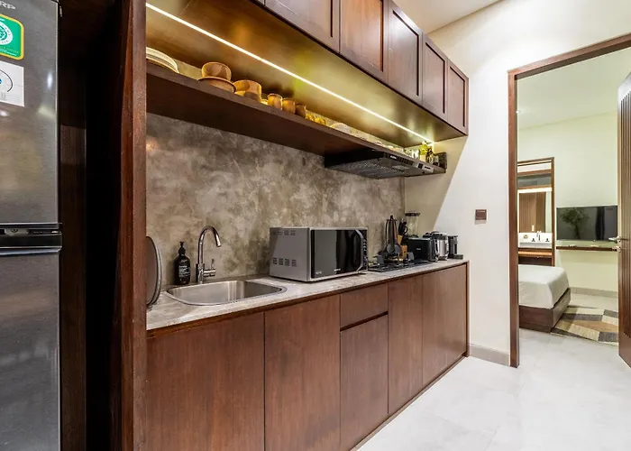 Taman Dharmawangsa - 3br Luxury Private Pool In فيلة