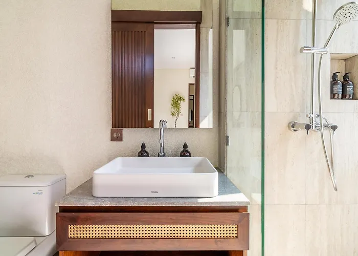 Taman Dharmawangsa - 3br Luxury Private Pool In فيلة *
