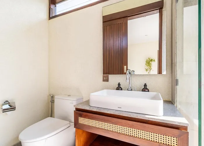 Taman Dharmawangsa - 3br Luxury Private Pool In فيلة *